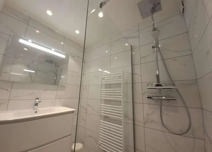 Brigantine112 - Appt 4 Pers Climatise Vue Avec Acces Direct Au Port, Proche De St Tropez Et Ses Plages Apartment *