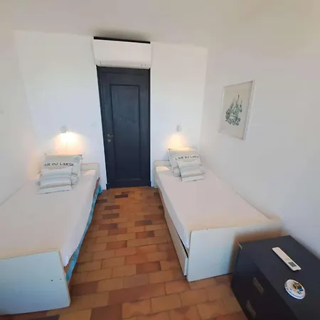 Brigantine112 - Appt 4 Pers Climatise Vue Avec Acces Direct Au Port, Proche De St Tropez Et Ses Plages كوغولين