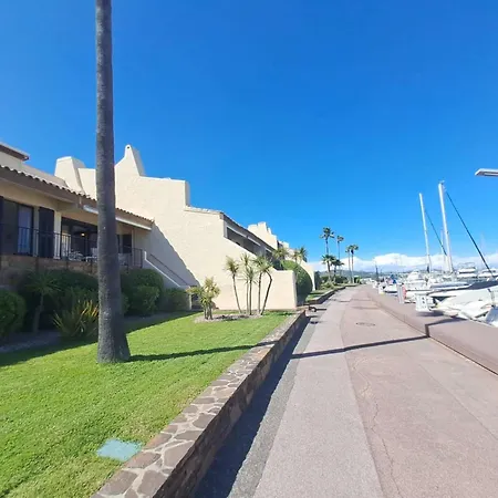 Brigantine112 - Appt 4 Pers Climatise Vue Avec Acces Direct Au Port, Proche De St Tropez Et Ses Plages Apartament *