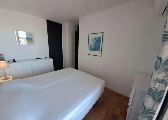 Brigantine112 - Appt 4 Pers Climatise Vue Avec Acces Direct Au Port, Proche De St Tropez Et Ses Plages